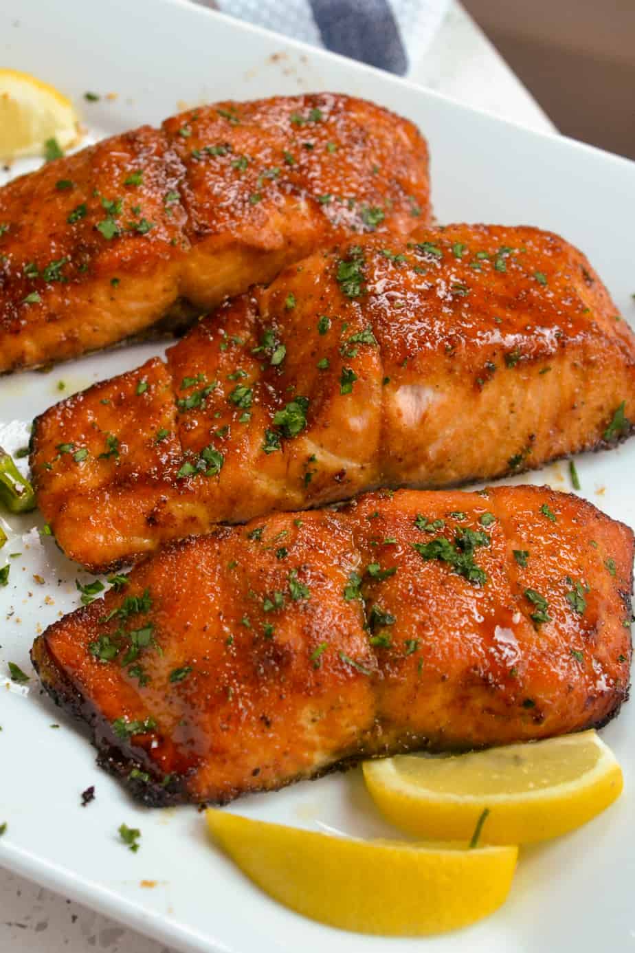BROWN SUGAR GARLIC AIR FRYER SALMON