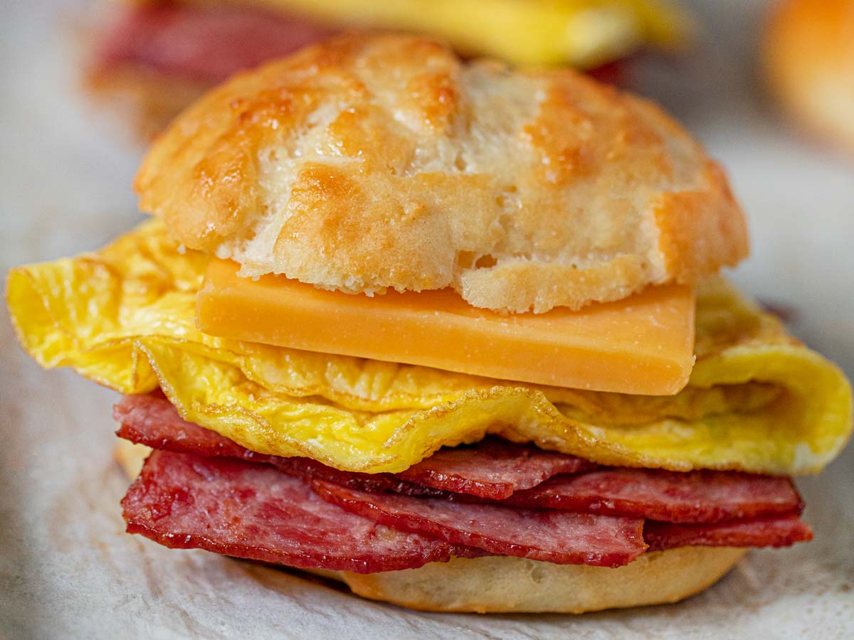 Healthy Bacon and Egg Cheese Biscuit Sandwiches
